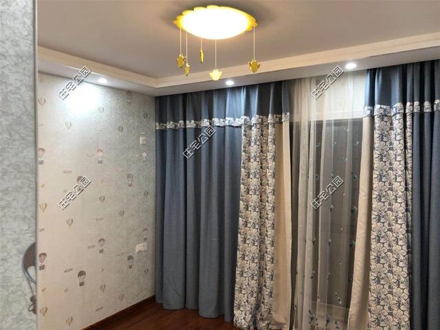 紅磚缺貨，石子每車1200，花了150萬(wàn)終于建起這棟農(nóng)村三層別墅