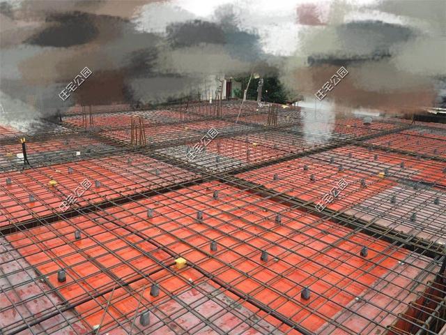 紅磚缺貨，石子每車1200，花了150萬(wàn)終于建起這棟農(nóng)村三層別墅