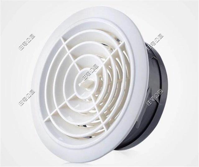 紅磚缺貨，石子每車1200，花了150萬(wàn)終于建起這棟農(nóng)村三層別墅