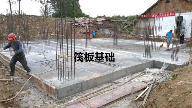農(nóng)村建房包工包料，但是做基礎(chǔ)怎么還要加錢？看看包工頭怎么說