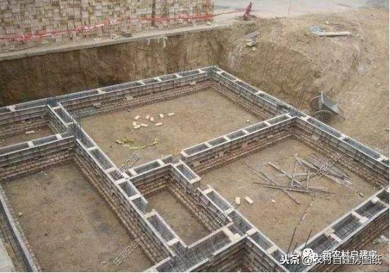 農(nóng)村自建房一定要設(shè)地梁！看完你就知道地梁應(yīng)該怎么做了