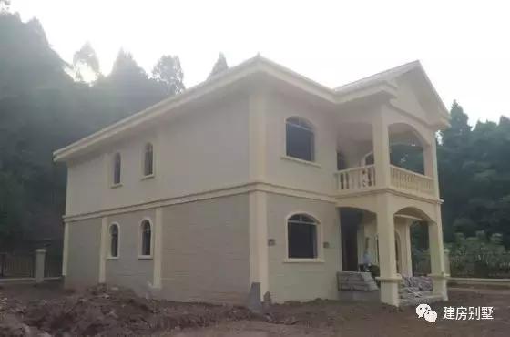 精致漂亮的兩層小別墅圖片，25萬就能建好，全家人的避風港