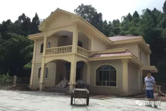 精致漂亮的兩層小別墅圖片，25萬就能建好，全家人的避風港