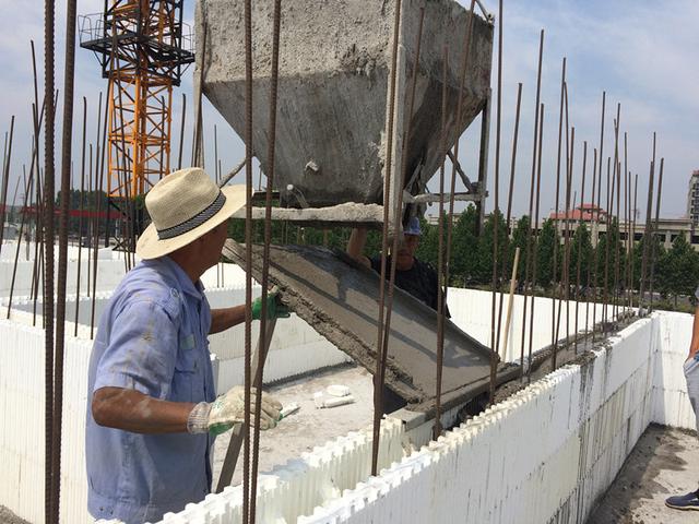 海容模塊蓋房子施工速度快，工期短！