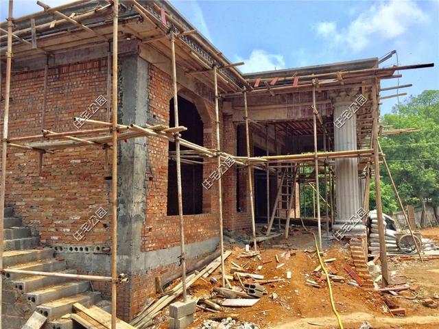 農(nóng)村包工頭給自家建房，30萬建成一層別墅，質(zhì)量更是沒得說