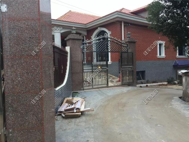 農(nóng)村包工頭給自家建房，30萬建成一層別墅，質(zhì)量更是沒得說