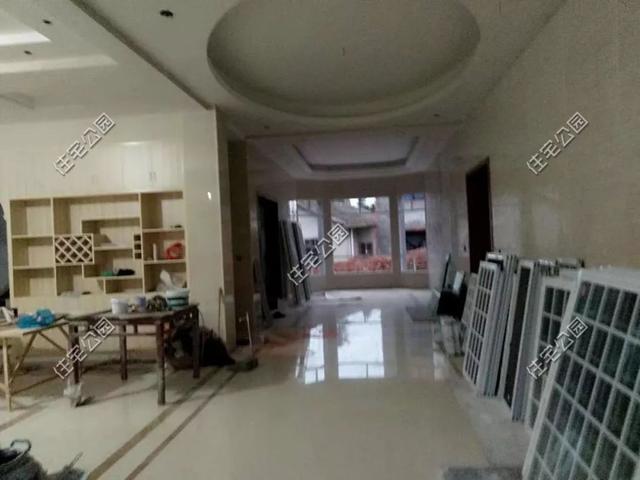 為了落葉歸根，湖南兄弟倆回鄉(xiāng)下建別墅，各自花了60萬(wàn)，享受田園生活