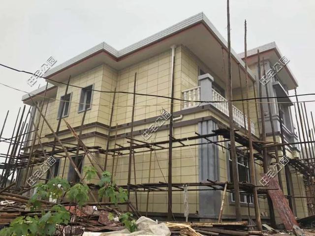 為了落葉歸根，湖南兄弟倆回鄉(xiāng)下建別墅，各自花了60萬(wàn)，享受田園生活