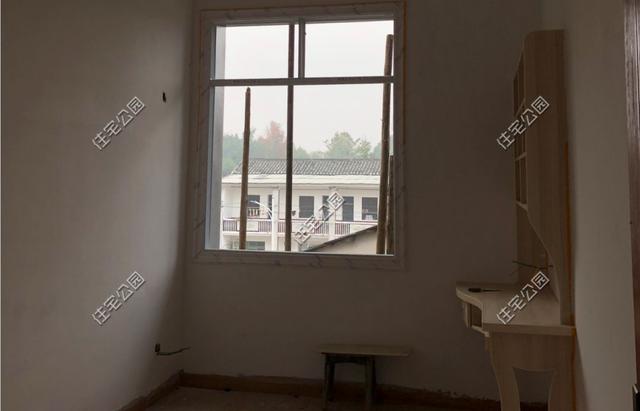 為了落葉歸根，湖南兄弟倆回鄉(xiāng)下建別墅，各自花了60萬(wàn)，享受田園生活