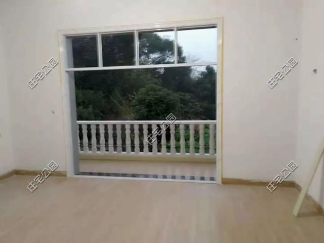 為了落葉歸根，湖南兄弟倆回鄉(xiāng)下建別墅，各自花了60萬(wàn)，享受田園生活