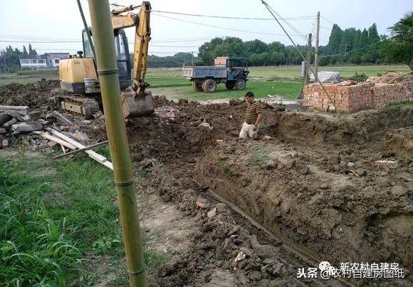 江蘇小伙回農村自建別墅，包工包料每瓶1200，村里還有花海、草坪！