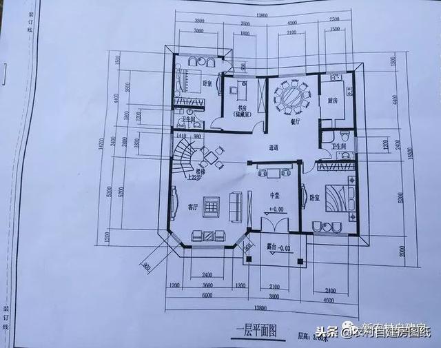江蘇小伙回農村自建別墅，包工包料每瓶1200，村里還有花海、草坪！