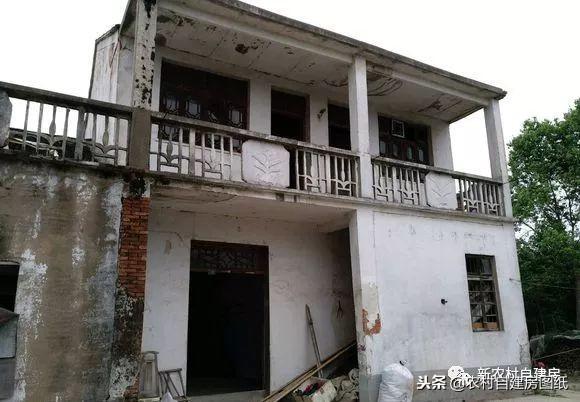 江蘇小伙回農村自建別墅，包工包料每瓶1200，村里還有花海、草坪！