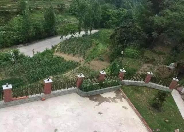 最適合農(nóng)村的實用布局、方正戶型，兩套廣西自建522平農(nóng)村別墅