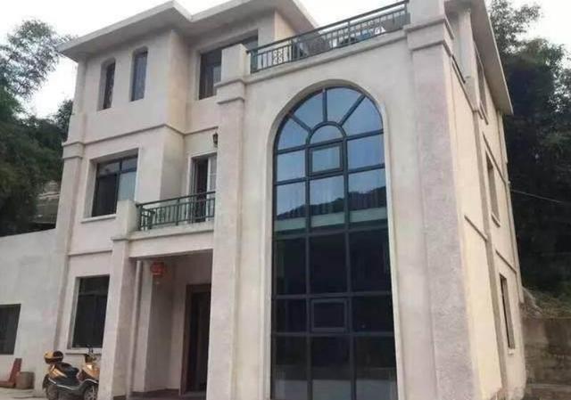 最適合農(nóng)村的實用布局、方正戶型，兩套廣西自建522平農(nóng)村別墅