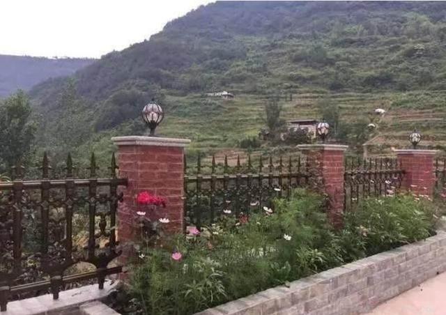 最適合農(nóng)村的實用布局、方正戶型，兩套廣西自建522平農(nóng)村別墅