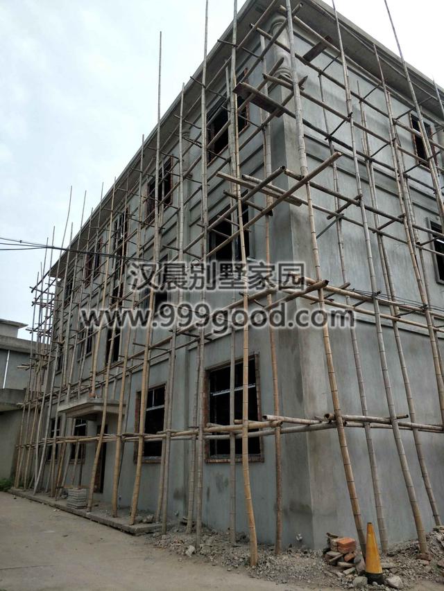 今年的蓋房愿望實(shí)現(xiàn)了嗎？2套豪華雙拼別墅實(shí)拍照片，過年想低調(diào)都難