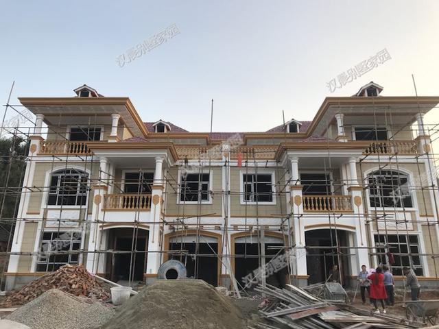 今年的蓋房愿望實(shí)現(xiàn)了嗎？2套豪華雙拼別墅實(shí)拍照片，過年想低調(diào)都難