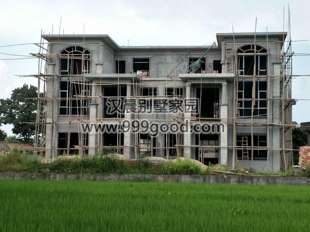 今年的蓋房愿望實(shí)現(xiàn)了嗎？2套豪華雙拼別墅實(shí)拍照片，過年想低調(diào)都難