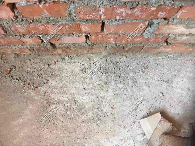 農(nóng)村新建好的的房子樓板開裂，看著都揪心，注意要這樣綁鋼筋