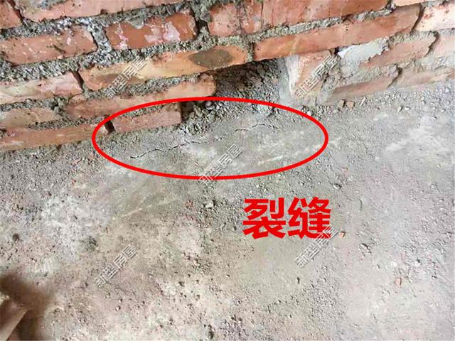 農(nóng)村新建好的的房子樓板開裂，看著都揪心，注意要這樣綁鋼筋