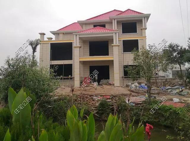 農(nóng)村孝子彗星修建三層別墅，父親生病母親監(jiān)工，主體70萬(wàn)建成，凝聚著一家人的愛(ài)