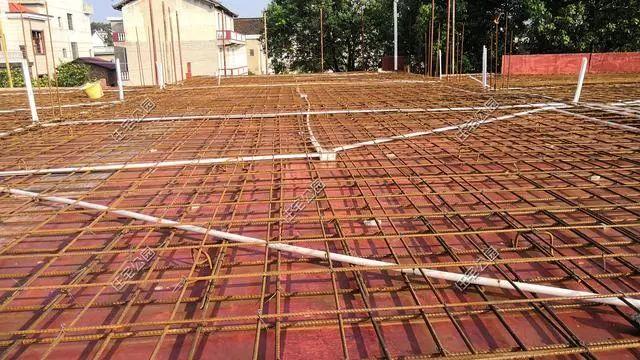 農(nóng)村孝子彗星修建三層別墅，父親生病母親監(jiān)工，主體70萬(wàn)建成，凝聚著一家人的愛(ài)