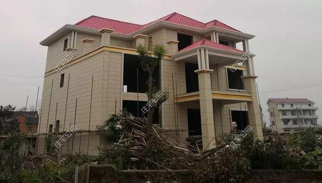 農(nóng)村孝子彗星修建三層別墅，父親生病母親監(jiān)工，主體70萬(wàn)建成，凝聚著一家人的愛(ài)