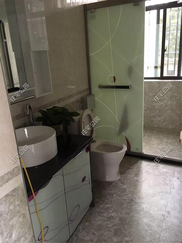 我和叔叔蓋的雙拼養(yǎng)老別墅，每人35萬，400多平的大院子就是爽