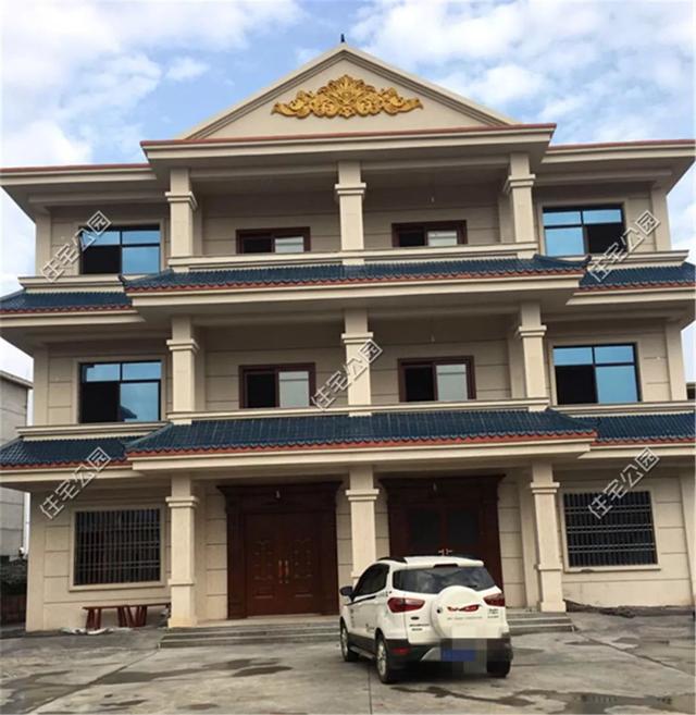 我和叔叔蓋的雙拼養(yǎng)老別墅，每人35萬，400多平的大院子就是爽