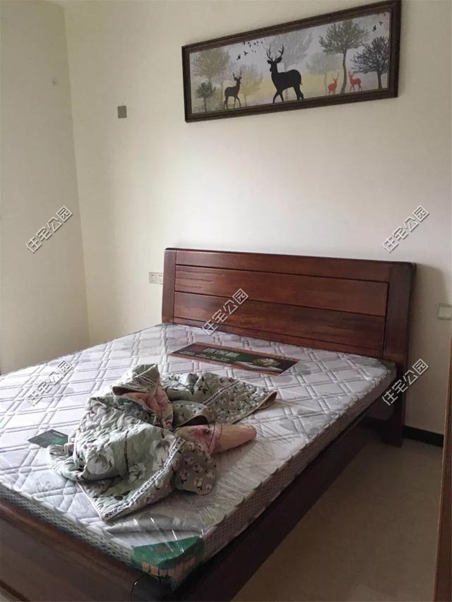 我和叔叔蓋的雙拼養(yǎng)老別墅，每人35萬，400多平的大院子就是爽