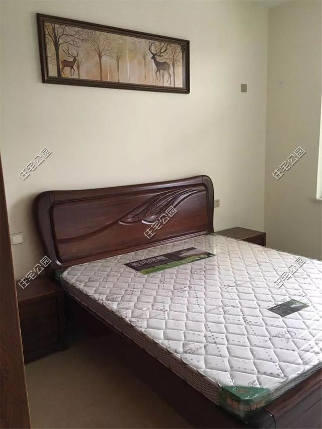 我和叔叔蓋的雙拼養(yǎng)老別墅，每人35萬，400多平的大院子就是爽