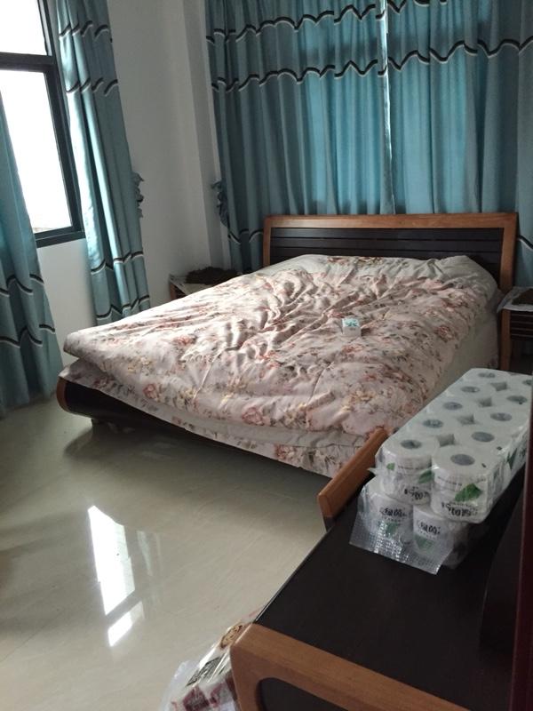 聽說這樣的農村別墅在福建省非常普通，簡裝接地氣，樓梯有檔次！