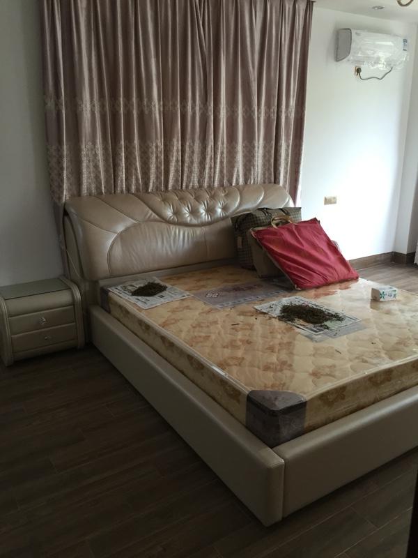 聽說這樣的農村別墅在福建省非常普通，簡裝接地氣，樓梯有檔次！