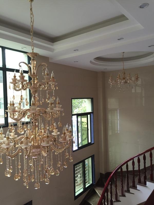 聽說這樣的農村別墅在福建省非常普通，簡裝接地氣，樓梯有檔次！