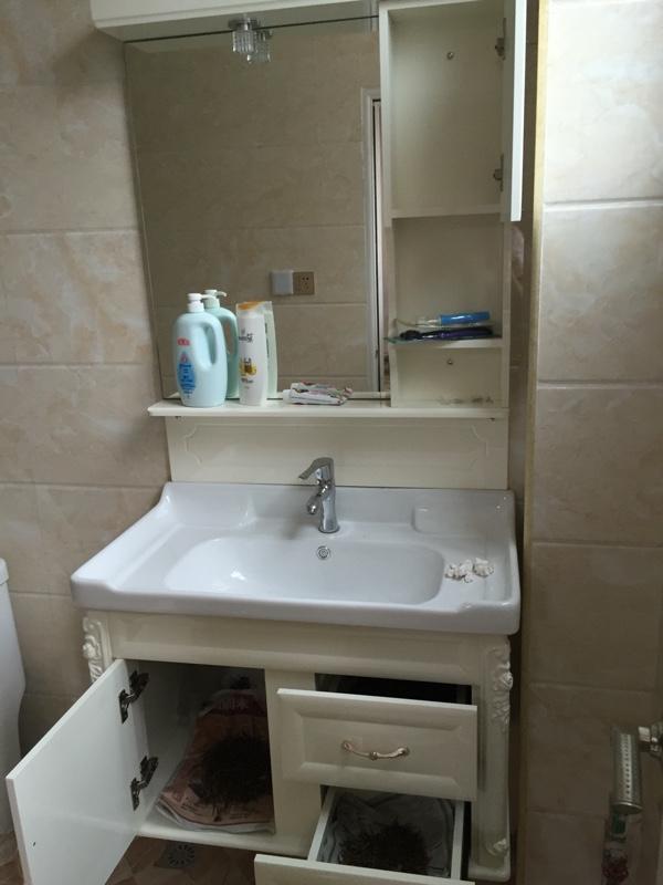 聽說這樣的農村別墅在福建省非常普通，簡裝接地氣，樓梯有檔次！