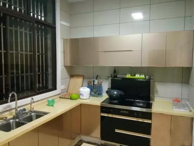 真嗨?。〗ǔ蛇@棟農村別墅，人生達到了巔峰，父母都笑得合不攏嘴！