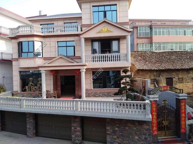 這棟江西別墅主體加裝修才花了85萬，主要是趕上了好時機(jī)，性價比太高了