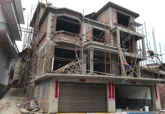 這棟江西別墅主體加裝修才花了85萬，主要是趕上了好時機(jī)，性價比太高了