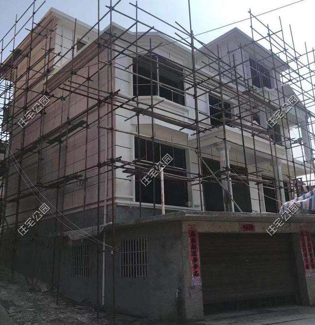 這棟江西別墅主體加裝修才花了85萬，主要是趕上了好時機(jī)，性價比太高了