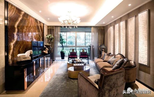 12.3X10.4米三層歐式樓房設(shè)計(jì)圖，超大落地窗戶挑空大客廳+大露臺(tái)！