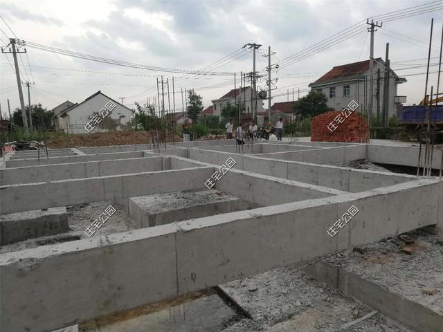 三層中式養(yǎng)老小別墅設(shè)計(jì)圖，62萬(wàn)交給專(zhuān)業(yè)施工隊(duì)，帶施工圖和效果圖。