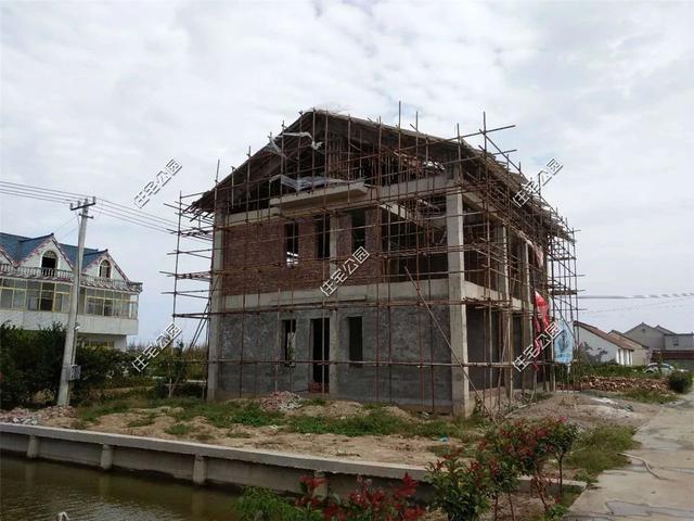 三層中式養(yǎng)老小別墅設(shè)計(jì)圖，62萬(wàn)交給專(zhuān)業(yè)施工隊(duì)，帶施工圖和效果圖。