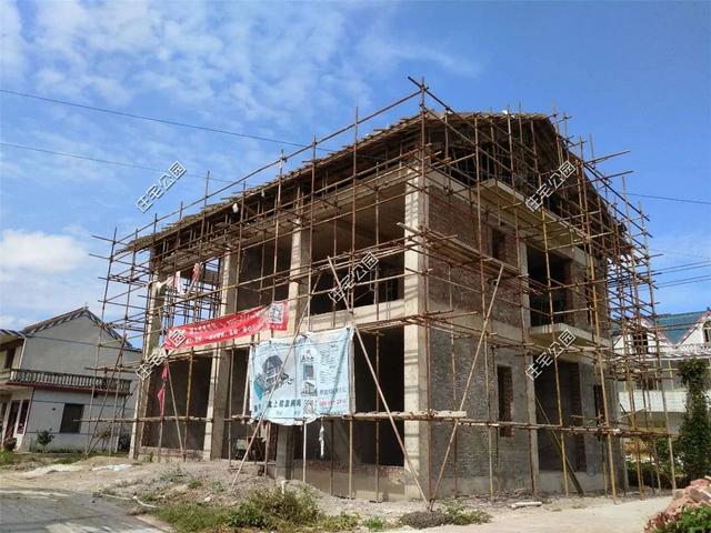 三層中式養(yǎng)老小別墅設(shè)計(jì)圖，62萬(wàn)交給專(zhuān)業(yè)施工隊(duì)，帶施工圖和效果圖。