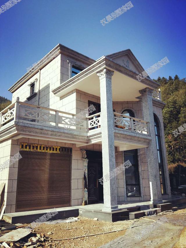 占地117平的三層別墅設(shè)計(jì)圖，帶車(chē)庫(kù)，帶實(shí)景效果圖，小戶型中的精品！