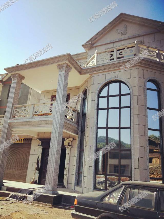 占地117平的三層別墅設(shè)計(jì)圖，帶車(chē)庫(kù)，帶實(shí)景效果圖，小戶型中的精品！