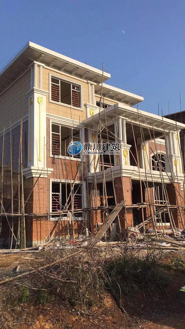 11.42米x11.22米三層小別墅設(shè)計(jì)圖，簡(jiǎn)單大氣，建成后的結(jié)果令人十分驚喜！