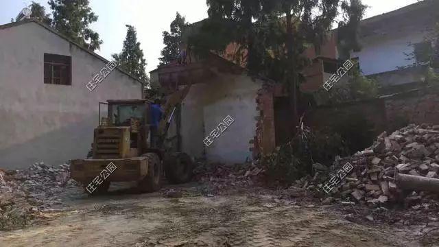 湖北農(nóng)村40萬自建2層框架別墅設(shè)計圖，包工價240每平。