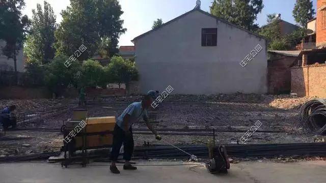 湖北農(nóng)村40萬自建2層框架別墅設(shè)計圖，包工價240每平。