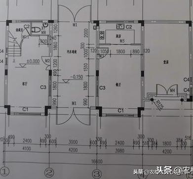 現(xiàn)代豪華兩層別墅設(shè)計圖，外觀造型較古典淡雅，創(chuàng)新設(shè)計，方正實用